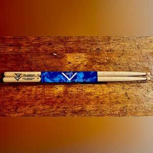 Vater Percussion Hand Selected Hickory Drumsticks All Wood Tip VH5AW Los Angeles